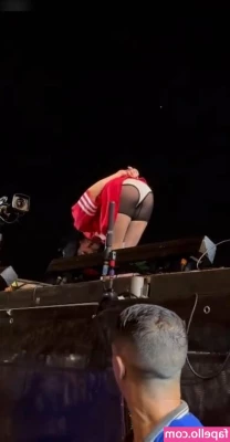 Billie Eilish [ billie-eilish ] - how about the somewhat less threatening portal to the infinite titty