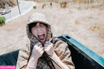 Billie Eilish [ billie-eilish ] - My boobs need hydratation...
