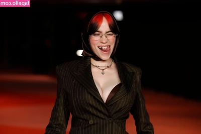 Billie Eilish [ billie-eilish ] - Ass made for backshots 😈 face made for missionary 💦
