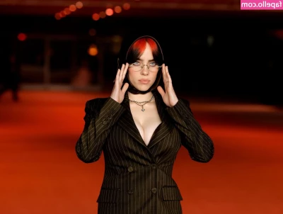 Billie Eilish [ billie-eilish ] - I was just a mom sunbathing at the beach 🏖 😎