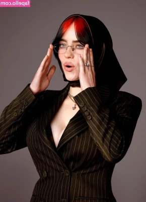 Billie Eilish [ billie-eilish ] - Would you like to CUM on my face? 😏💦