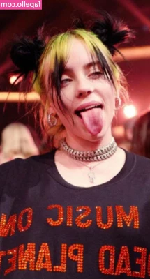 Billie Eilish [ billie-eilish ] - going live in about 40 min!!!!