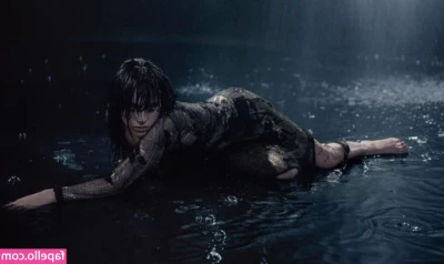 Billie Eilish [ billie-eilish ] - daydreaming of you grabbing me by my waist and dragging me to the