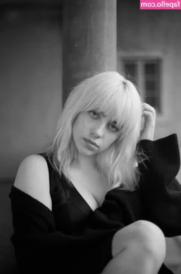 Billie Eilish [ billie-eilish ] - Mis hermosos y bellos rulos de oro suscribete  para mas contenido