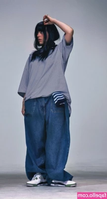 Billie Eilish [ billie-eilish ] - Would you suck on my nipples? 😘