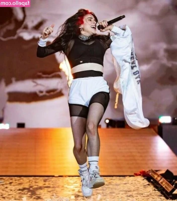 Billie Eilish [ billie-eilish ] - What do you think    Tomorrow I m posting new pics and videos   