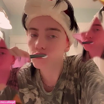 Billie Eilish [ billie-eilish ] - got the body of a goddess not a plastic barbie