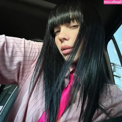 Billie Eilish [ billie-eilish ] - Desert perks  Year round tan lines