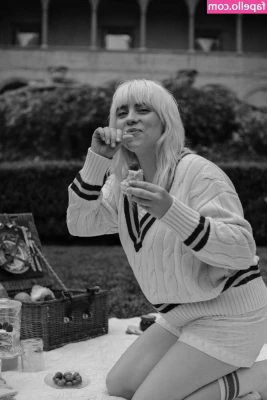 Billie Eilish [ billie-eilish ] - Part 1. When we were filming some regular strip content….hubs tore