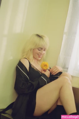 Billie Eilish [ billie-eilish ] - Good morning babes  Today is my birthday  hopefully it s a good one