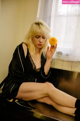 Billie Eilish [ billie-eilish ] - Getting my daily dose of protein by swallowing my she cum 💦💦💦