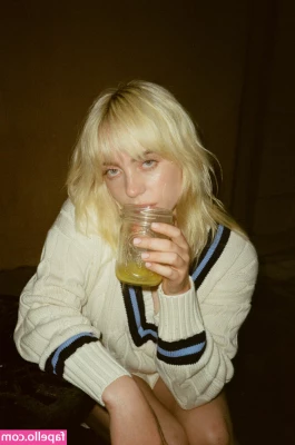 Billie Eilish [ billie-eilish ] - Nice soaks in the tub is what cold weather is made for