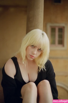 Billie Eilish [ billie-eilish ] - Your based goddes