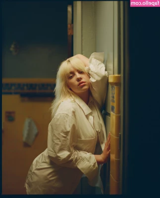 Billie Eilish [ billie-eilish ] - Crew rest