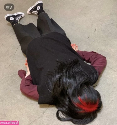 Billie Eilish [ billie-eilish ] - littles have more fun!