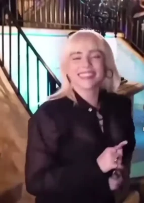Billie Eilish [ billie-eilish ] - Let’s me know in DM what you are thinking about me 😉😇🙃