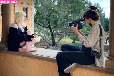 Billie Eilish [ billie-eilish ] - i’m cock hungry please feed me i’m desperate