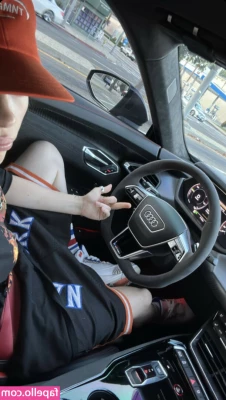 Billie Eilish [ billie-eilish ] - Just enjoying these stockings and a pair of heels for one of my lucky