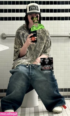 Billie Eilish [ billie-eilish ] - more butt stuff coming soon