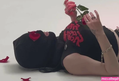 Billie Eilish [ billie-eilish ] - Merry Christmas to you all! May your holidays be filled with peace