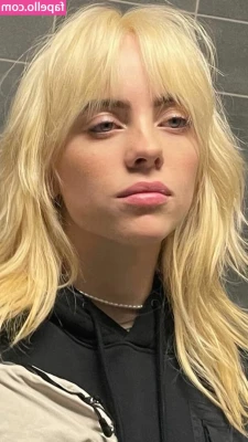 Billie Eilish [ billie-eilish ] - I adore corsets and really need to add more to my closet 😈 Happy