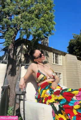 Billie Eilish [ billie-eilish ] - Cum see me on my other page