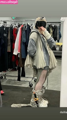 Billie Eilish [ billie-eilish ] - Next 5 subs are getting some free content  don t miss out  https