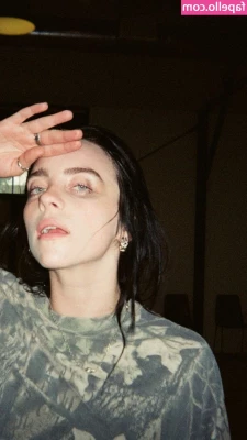 Billie Eilish [ billie-eilish ] - Tried to shoot a little bit of a workout clip, thought you might like