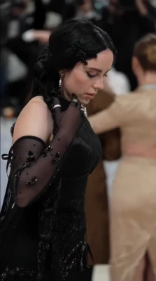 Billie Eilish [ billie-eilish ] - Happy Hump Day 😜 I sent you something special 👉 check your dms