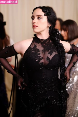 Billie Eilish [ billie-eilish ] - 7$ tip and gets me rate your dick ‼️