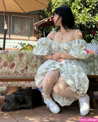 Billie Eilish [ billie-eilish ] - Naughty but in a nice way 💦