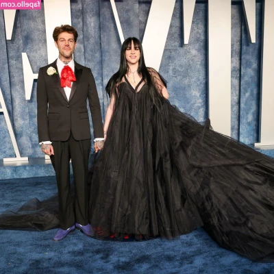 Billie Eilish [ billie-eilish ] - I love this dress