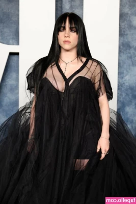 Billie Eilish [ billie-eilish ] - Testing a vibration toy sleeve device thing. Pretty powerful motor