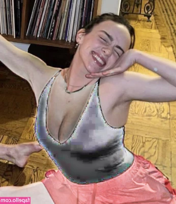 Billie Eilish [ billie-eilish ] - Cum and see what’s waiting for you in yourDMs💌💦