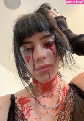 Billie Eilish [ billie-eilish ] - Kisses and titties 🍒 ☺️ @charlsforde