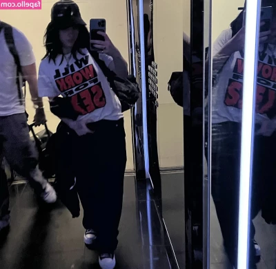 Billie Eilish [ billie-eilish ] - Will you JOIn me?😏😜 I was feeling a bit controlling.. and I