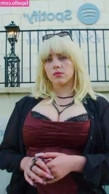 Billie Eilish [ billie-eilish ] - A little nip play c