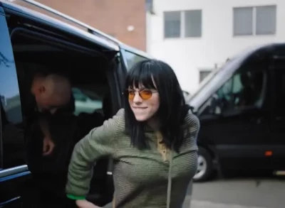 Billie Eilish [ billie-eilish ] - Jean booty! 🍑💦