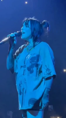 Billie Eilish [ billie-eilish ] - J adore quand mes larbins m invitent à boire une piscine bien