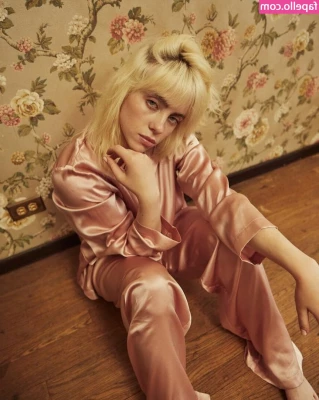 Billie Eilish [ billie-eilish ] - Blue Monday 😀!