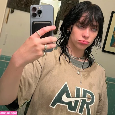 Billie Eilish [ billie-eilish ] - Hey Guys    Hope you had a great long weekend  I m not quite ready to