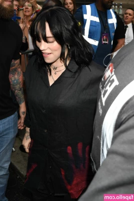 Billie Eilish [ billie-eilish ] - Guesses for hair length are closed now  Here s my measurement  I