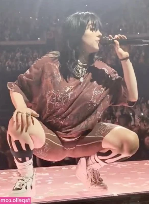 Billie Eilish [ billie-eilish ] - Who doesn t love a good spanking party  I know my big fat ass
