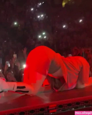 Billie Eilish [ billie-eilish ] - Home   Work Life Balance is key