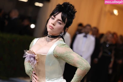 Billie Eilish [ billie-eilish ] - Oops  I think I dropped something