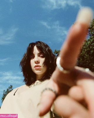 Billie Eilish [ billie-eilish ] - OMG what a difference I'm feeling today! Like I feel amazing and am