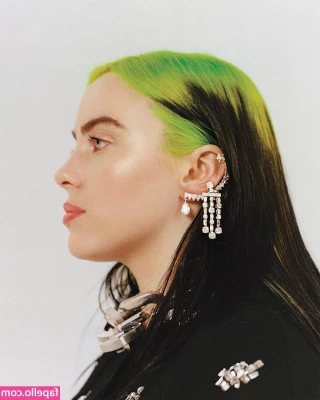 Billie Eilish [ billie-eilish ] - Let’s stay in tonight babe 💋