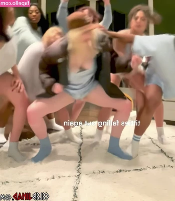 Billie Eilish [ billie-eilish ] - the best video I ve ever taken in my fav see through color   can you