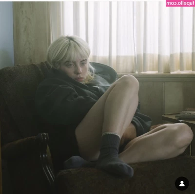Billie Eilish [ billie-eilish ] - Si soplas se apaga  DM para más Blow out the candle and see what s