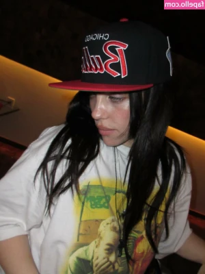 Billie Eilish [ billie-eilish ] - TIME FOR A CHEEKY WANK? ✊💦💦💦 XXX